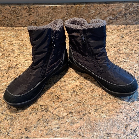 JBU black water resistant ankle boots - Picture 3 of 7